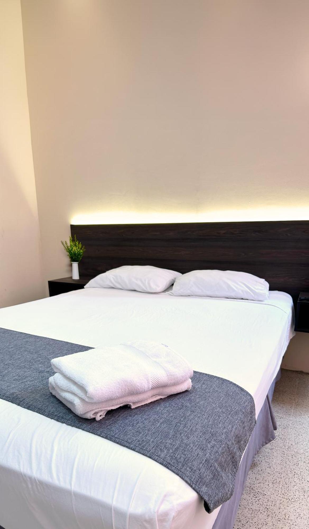 2 Mares Hotel 2*